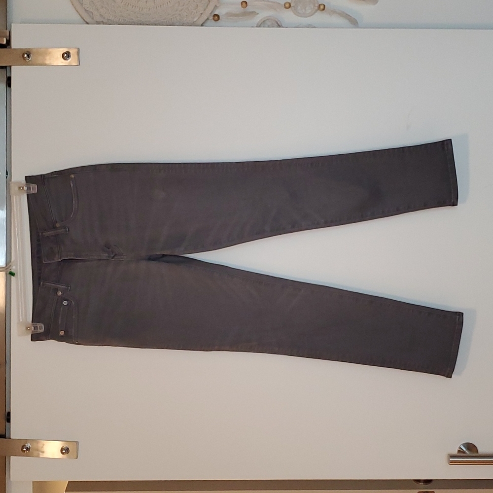 Pair American Eagle Jeans (like new)